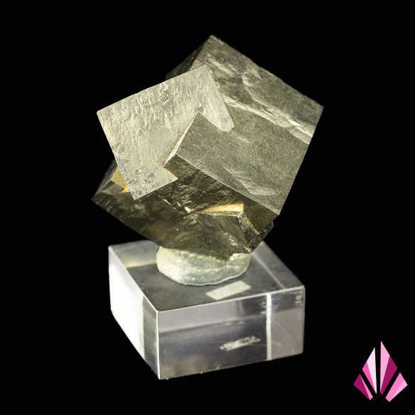 Pyrite – Cubic Twin, Navajún, Spain (2009)