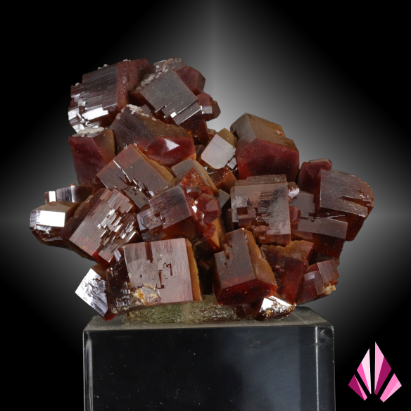Vanadinite avec de beaux et gros cristaux rouge sombre - Mibladen, Maroc.