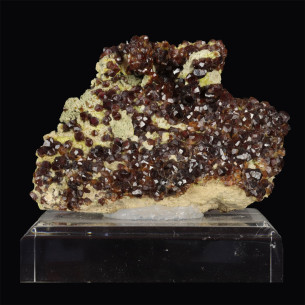 Garnets on gangue (China)