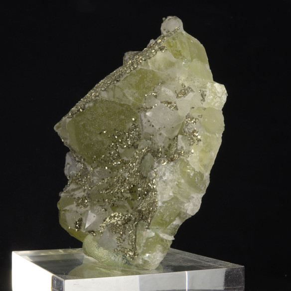 Fluorite recouverte de pyrite