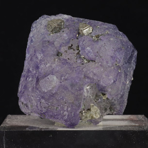 Fluorite and chalcopyrite (China) 2