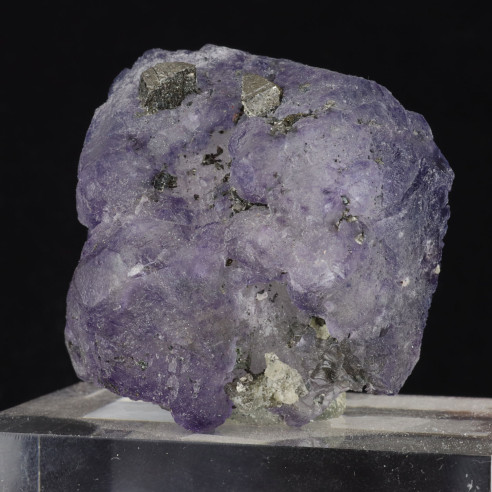 Fluorite and chalcopyrite (China)