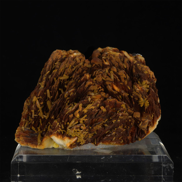 Pyromorphite on baryte