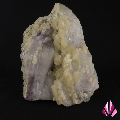 Quartz, amethyst with calcite (Bulgaria)
