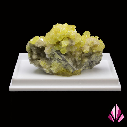 Sulfur (181) from the Cozzo Disi mine, Sicily, Italy.