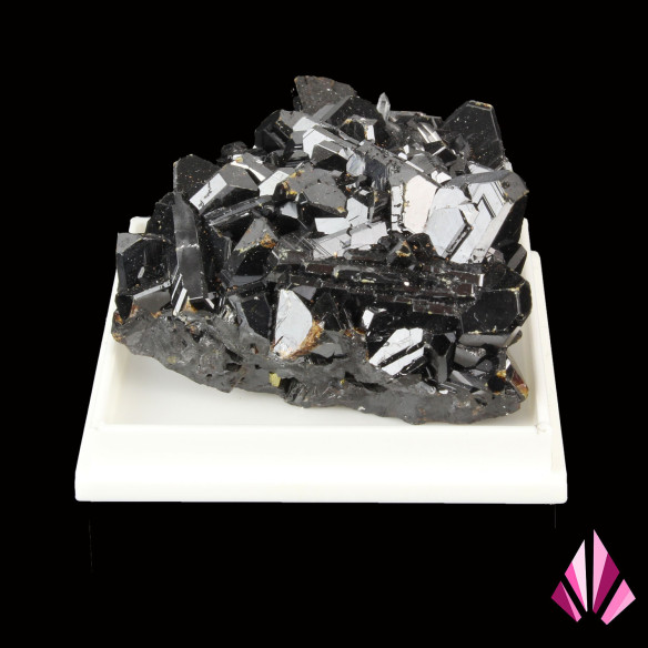 Tetrahedron-shaped Blende marmatite (LLP-003)