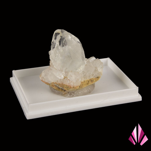 Minéraux de Calcite sur socle blanc en plexi :autre face.