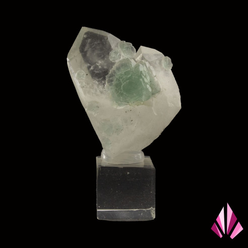 Fluorite on quartz from the Peru