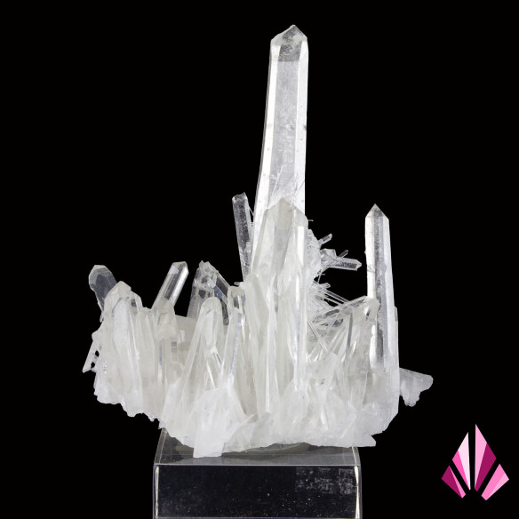 Quartz de Bulgarie sur son socle.
