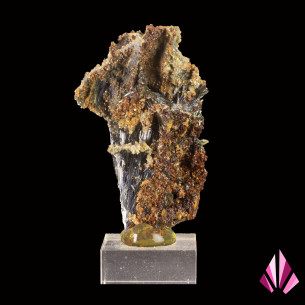 Stibine and calcite from the Cavnic mine in Romania 2