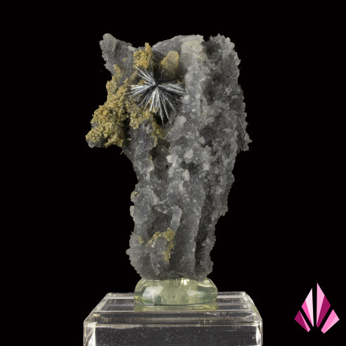 Stibine and calcite Cavnic Romania (298)