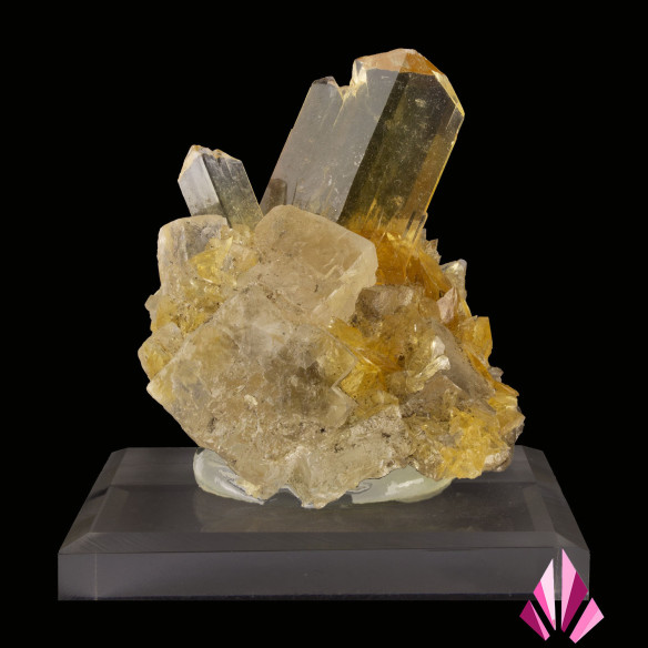 Gypse et halite en provenance du Mexique: couleur jaune.