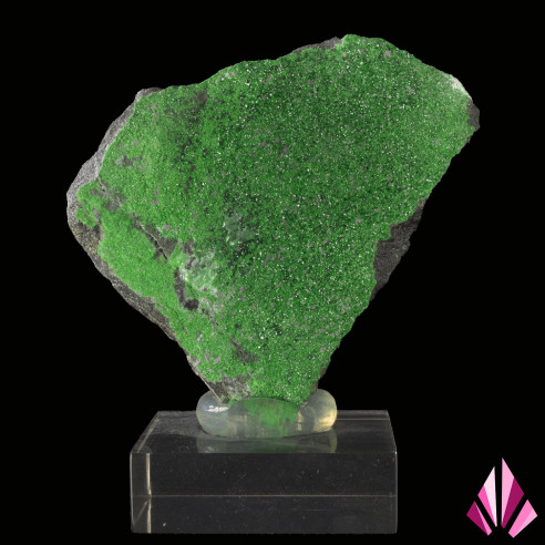 Uvarovite Russia Ref361: beautiful green.