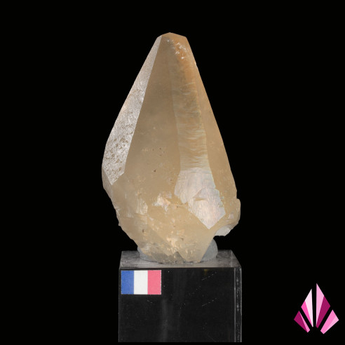 Calcite with ghost Anduze quarry France Ref3.