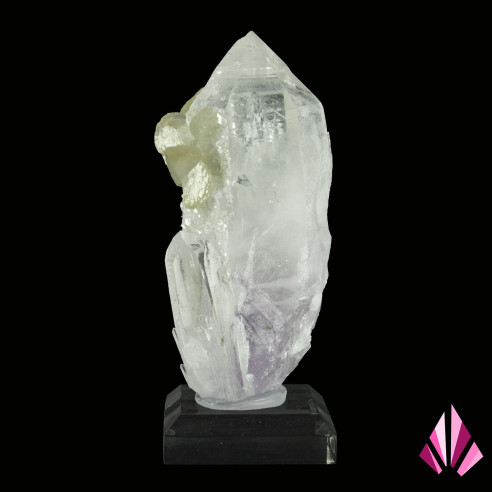 Amethyst quartz with calcite - Laki (Bulgaria).