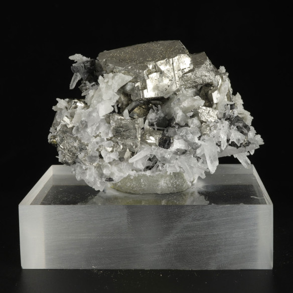 Minéraux de Pyrite et quartz