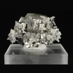Minéraux de Pyrite et quartz (Bulgarie)