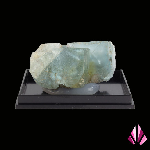 Our small minerals: fluorite from France Reference LLP-074.